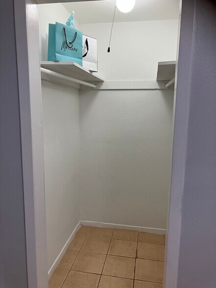 2nd Bedroom closet - 3523 Horizon Lake