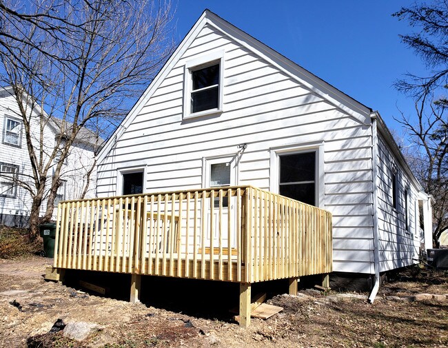 Building Photo - 18244 Stewart Ave