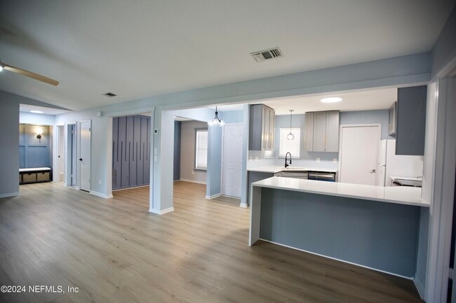 Building Photo - 3542 Sheldrake Dr