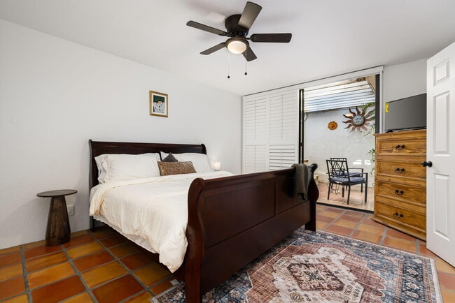 Building Photo - 280 Tolosa Cir