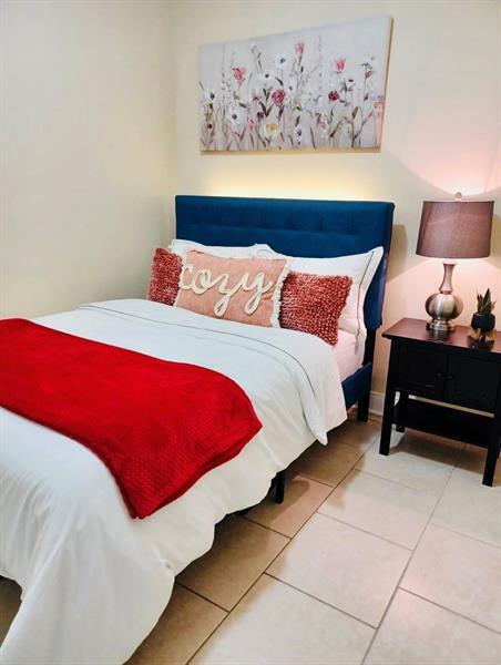 Building Photo - 279 Hach Ln