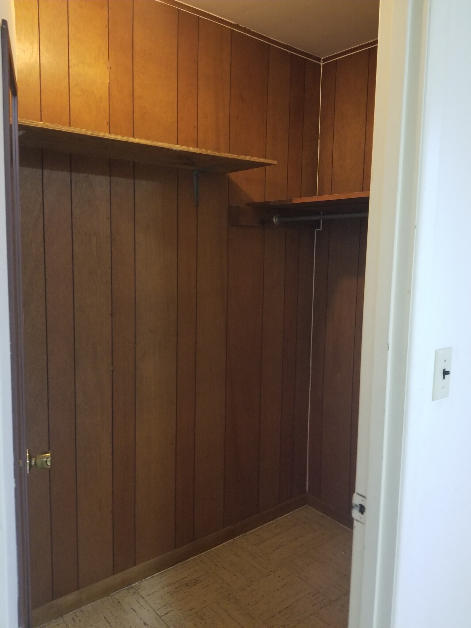 Building Photo - 2752 University Ave