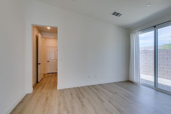 Building Photo - COMING SOON - Ready no later than Mid-June