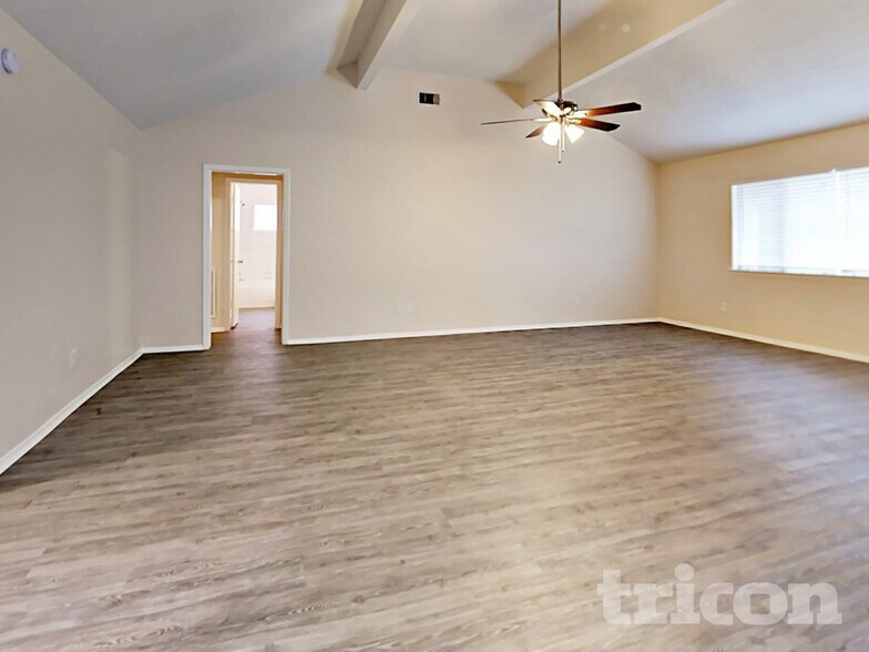 Building Photo - 19638 Southaven Dr