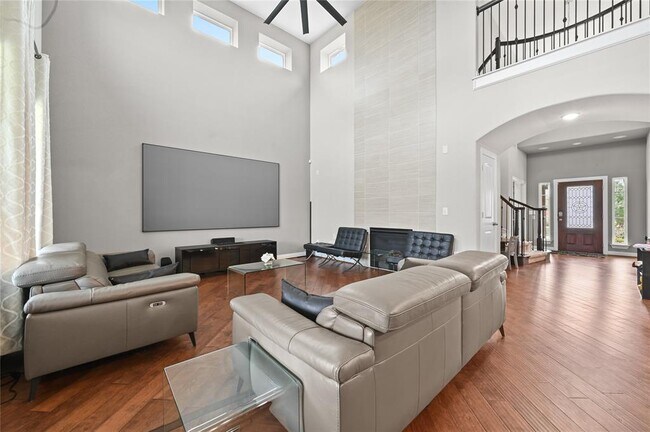 Building Photo - 311 Tangerine Dr