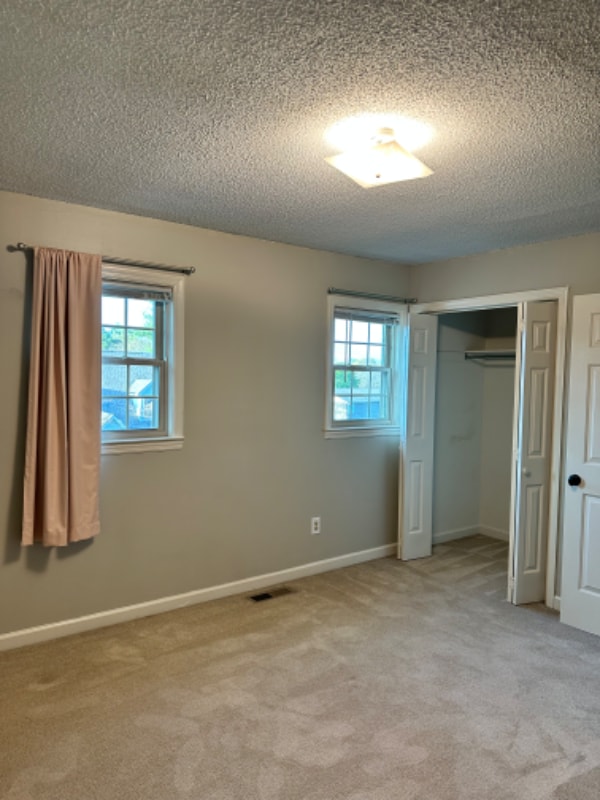 Building Photo - 487 Bramblewood Ln