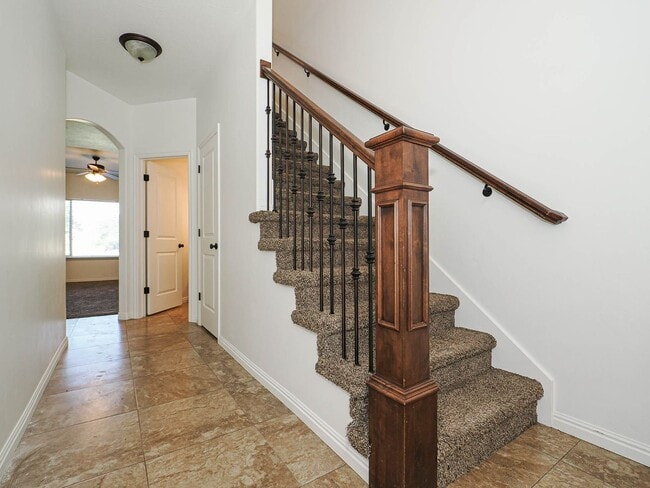 Building Photo - Beautiful 3-Bed, 2-Bath Townhome in Americ...