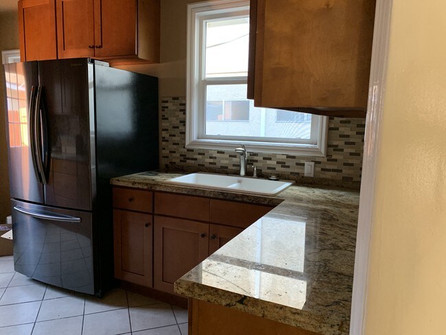 Kitchen - 6136 Cahuenga Blvd