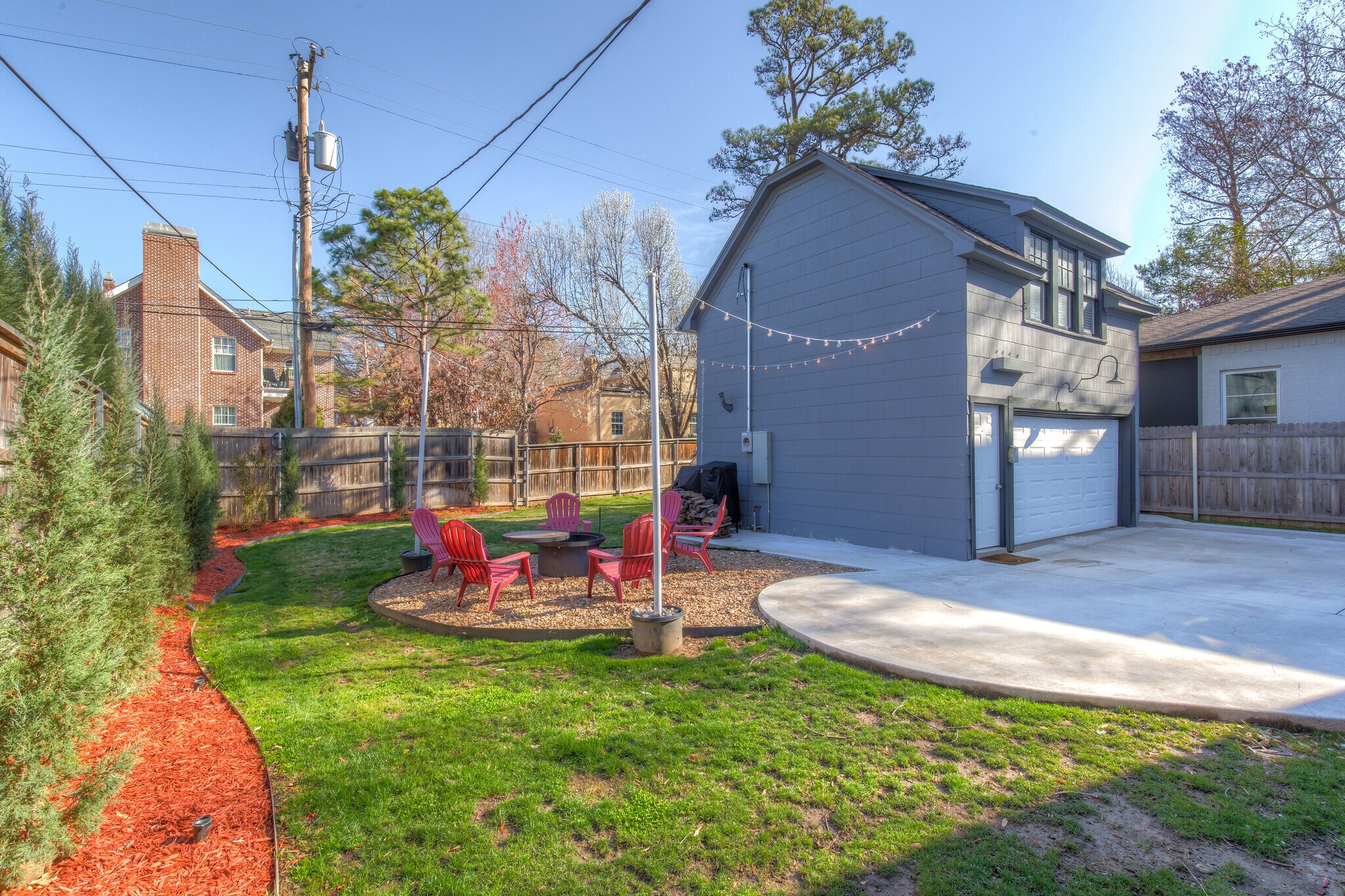 Building Photo - 109 E 26th Pl