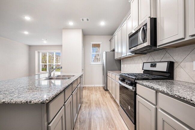 Building Photo - 12611 Taymouth Manor Dr