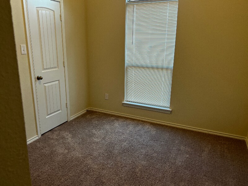 Building Photo - 417 Greenhaven Dr