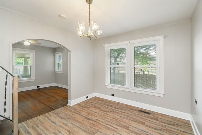 Building Photo - 1811 Fleming St