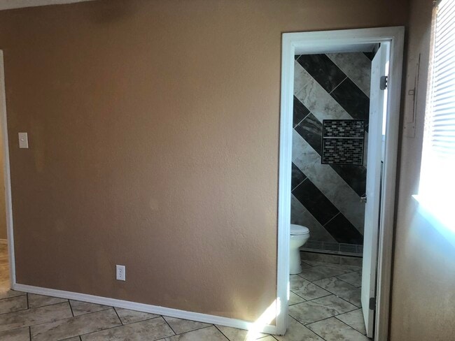 Building Photo - 228 Midianite Dr