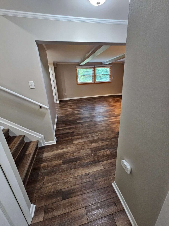 Building Photo - Private 4 Bedroom Home on 0.75 Acres with Great Room Fireplace, Wet Bar & 3-Season Room, 2 Car At...