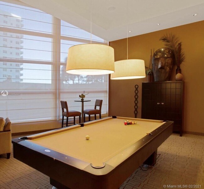 Building Photo - 3101 S Ocean Dr