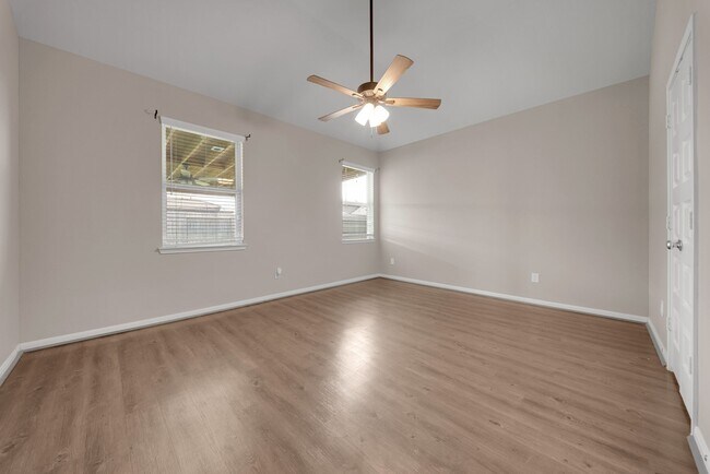 Building Photo - 411 Walnut Branch Dr