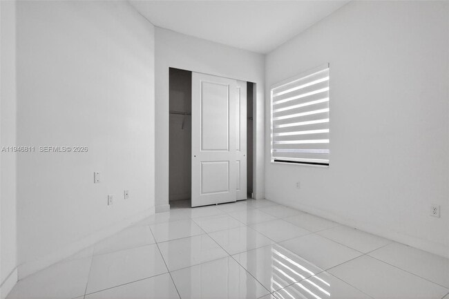 Building Photo - 4398 SW 173rd Ave