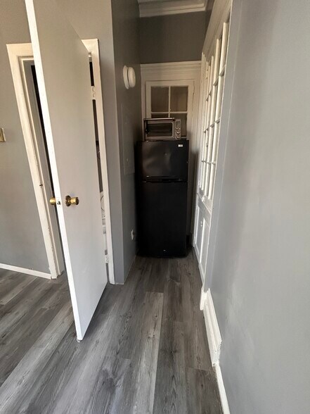 Building Photo - 1530 Pennington Rd