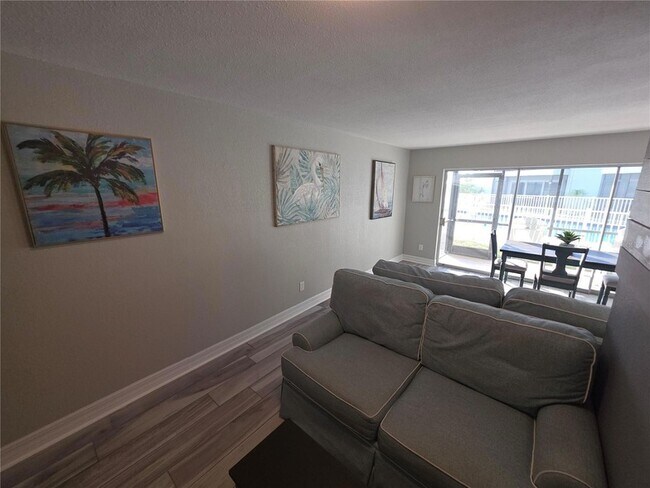 Building Photo - 2566 Gary Cir