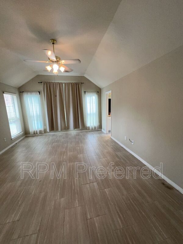 Building Photo - 24802 Jillian Way Ct