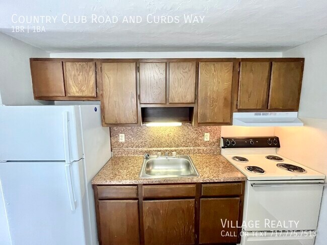 Building Photo - 613 Country Club Rd