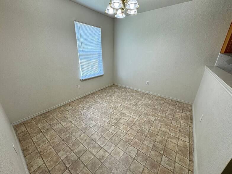 Building Photo - 1509 Dugger Cir