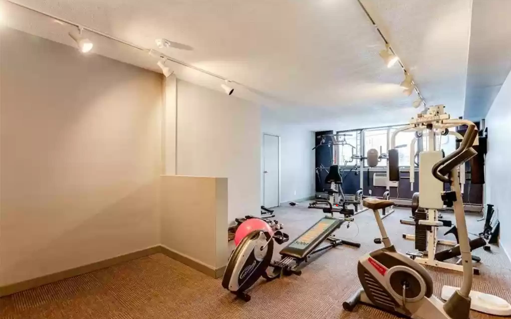 Building Photo - 2500 Blaisdell Ave