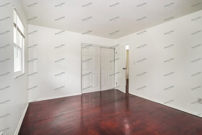 Building Photo - 1487 Thurell Rd