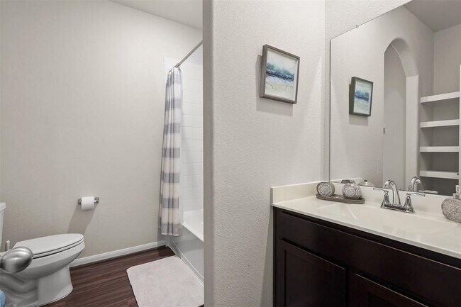 Building Photo - 2701 Bayrose Dr