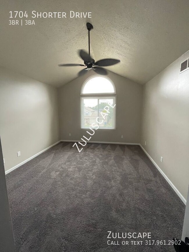 Building Photo - Half Off First Month Rent!!!!! 3 bed, 2.5 ...