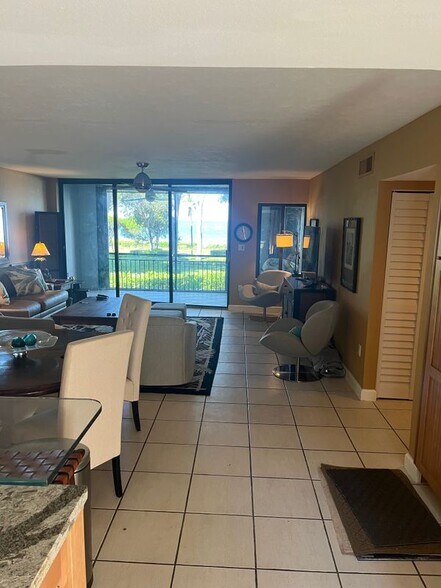 Building Photo - 202 Sanctuary Dr.