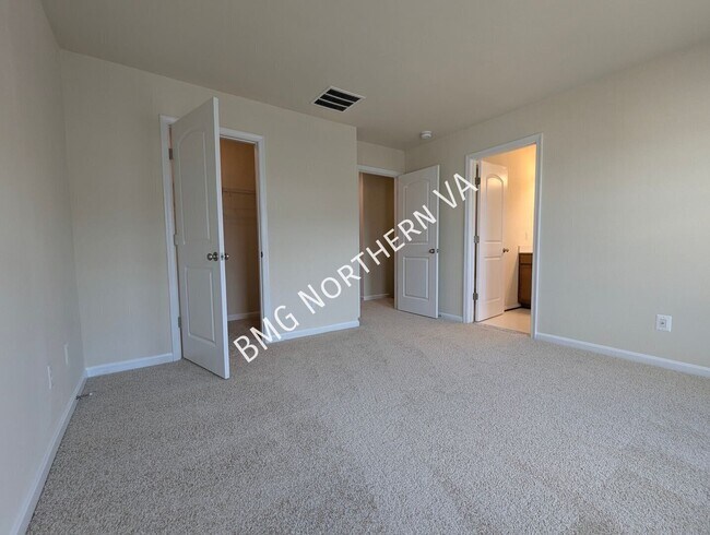 Building Photo - 9220 Prescott Ave