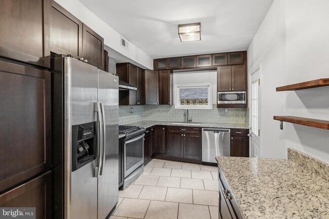 Building Photo - 2217 Memphis St