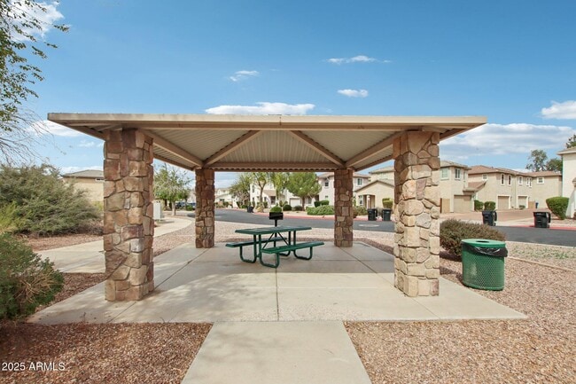 Building Photo - 10220 E Isleta Ave