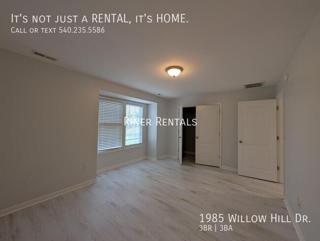 Building Photo - 1985 Willow Hill Dr