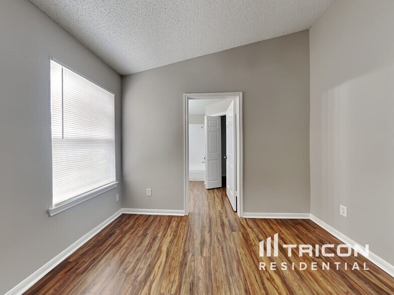 Building Photo - 3142 Boynton Dr