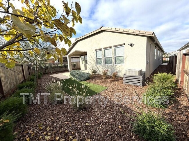 Building Photo - 12256 Alamosa Dr