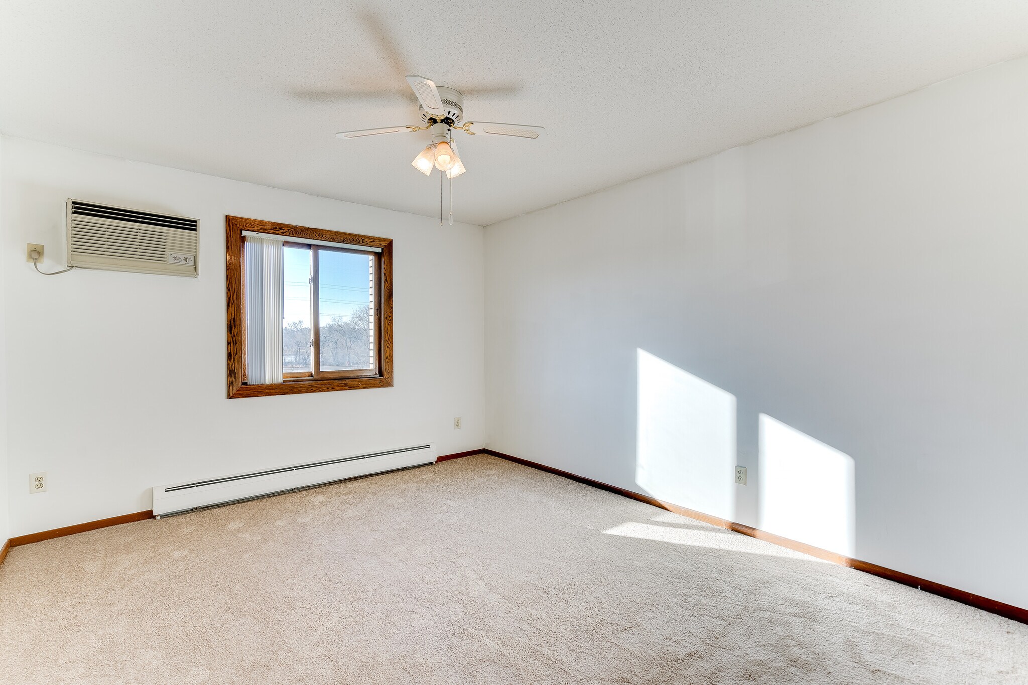 Bedroom 1 - 2700 Oxford St N