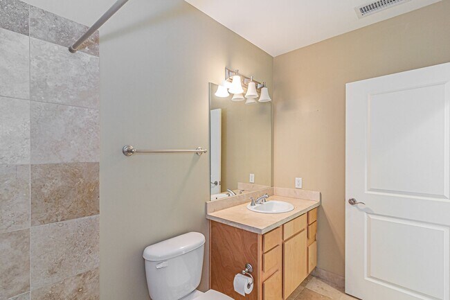 Building Photo - Live in the Heart of Downtown Fort Worth!