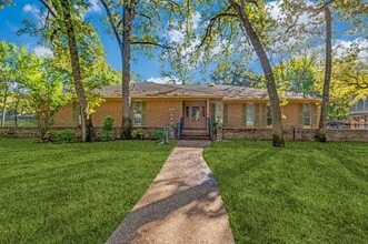 Building Photo - 1133 Day Dream Dr