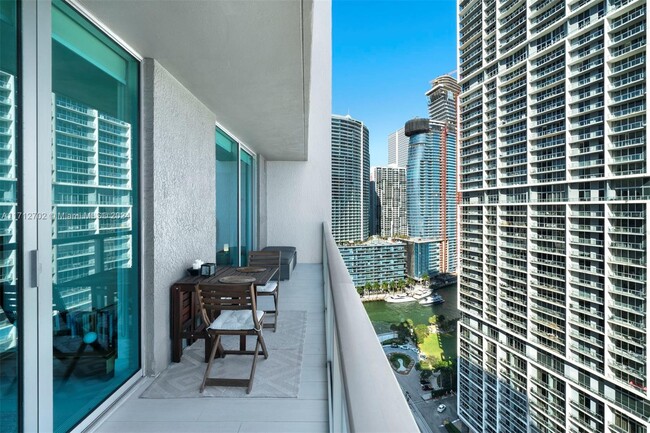 Building Photo - 500 Brickell Ave