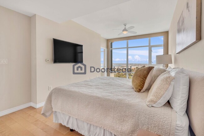 Building Photo - 475 Redwood St