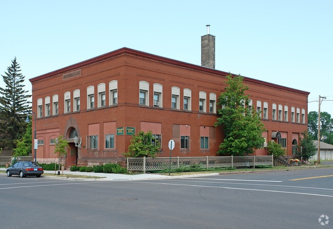 Primary Photo - 2231 E 5th St