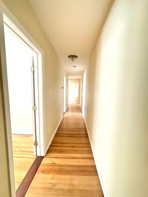 Building Photo - 15 Casimir St