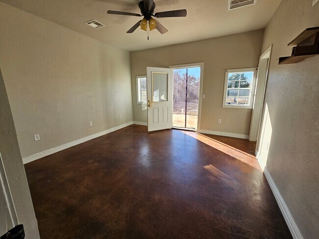 Building Photo - 21387 Fir Ln