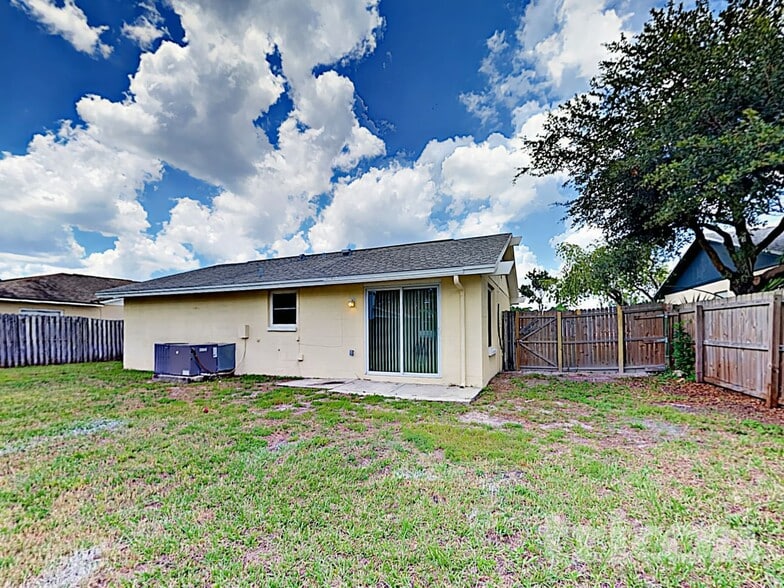 Building Photo - 8508 Woodhurst Dr