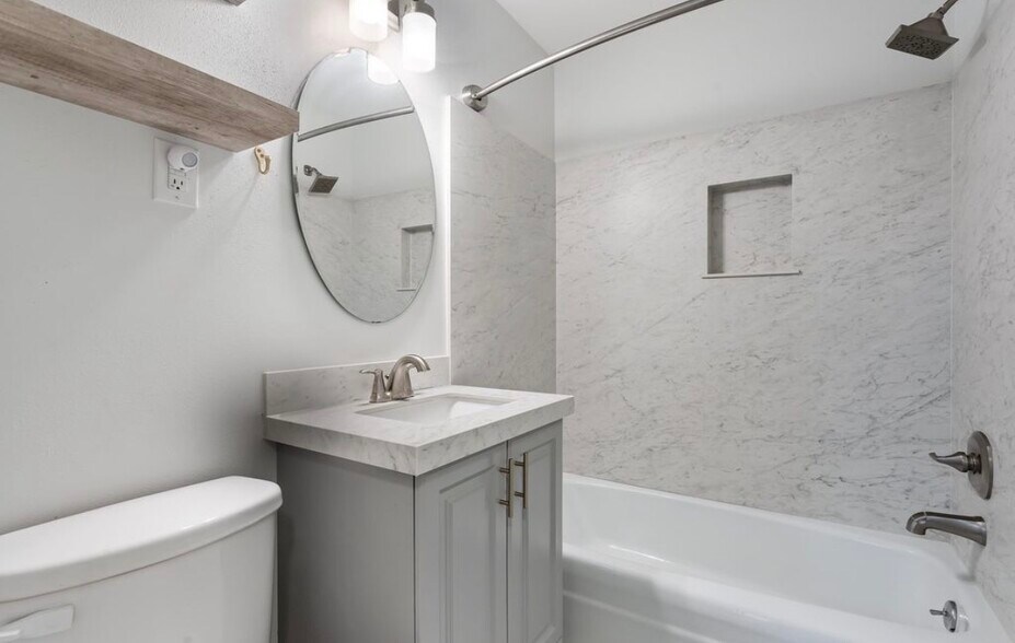 Building Photo - 851 Vestavia Villa Ct