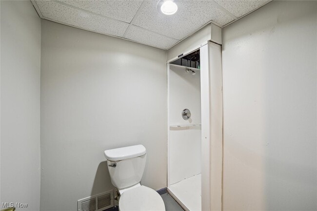 Building Photo - 5145 E 114th St