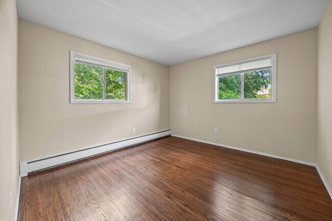 Building Photo - 154 Woodhill Dr
