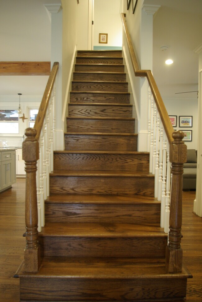 Building Photo - 24 Sevier St